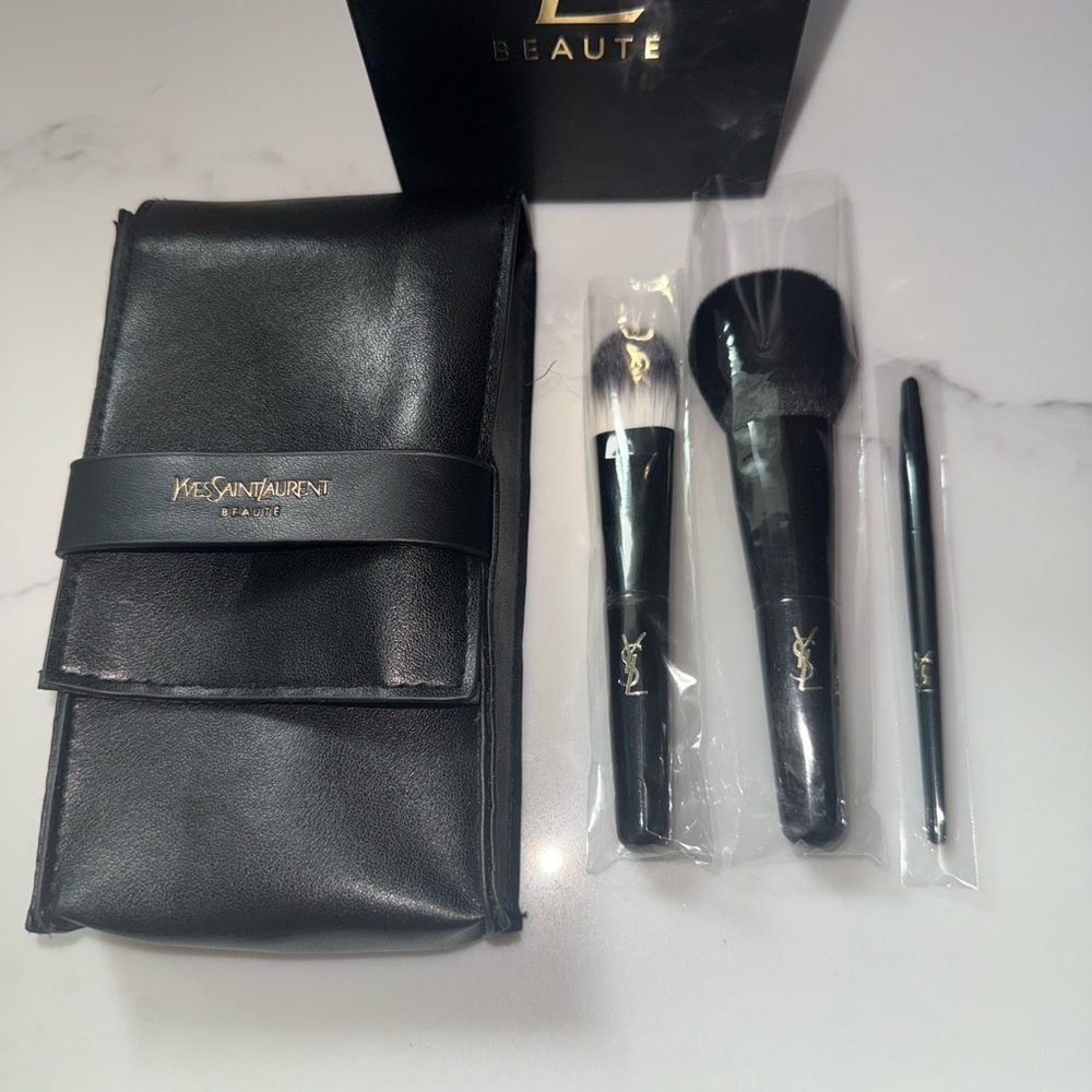 New Yves Saint Laurent Black Brush set of 3 and case
